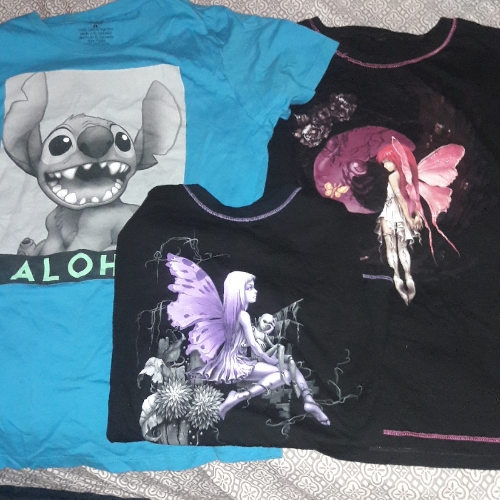 Women's tee shirts